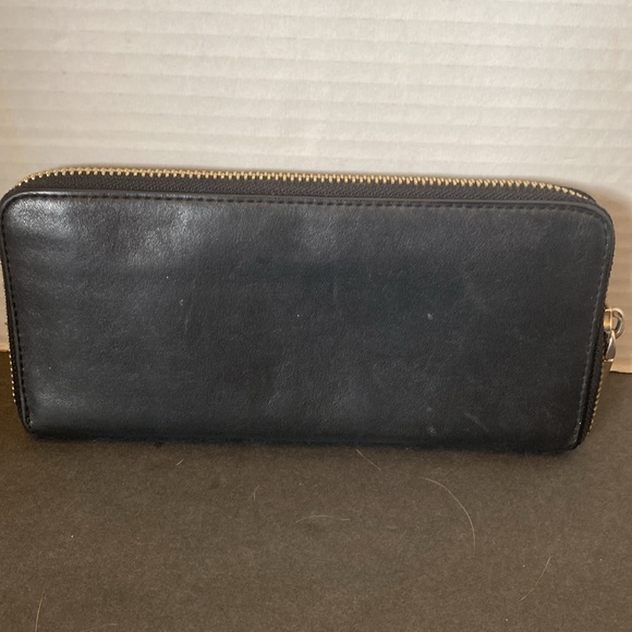 GUC. Coach black leather wallet with gold tone hardware. - Picture 2 of 14